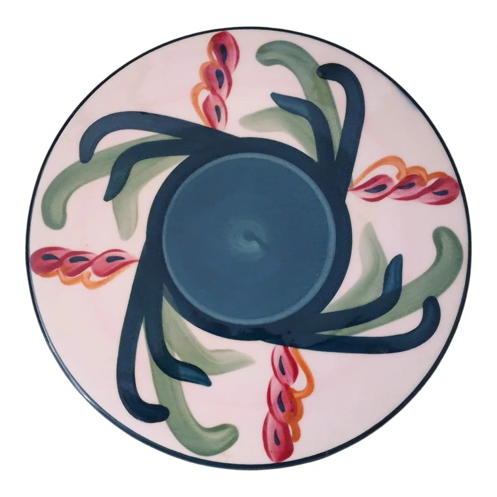 Gail Pittman Trivet Dated 1988 Green curving arms around a Green Center